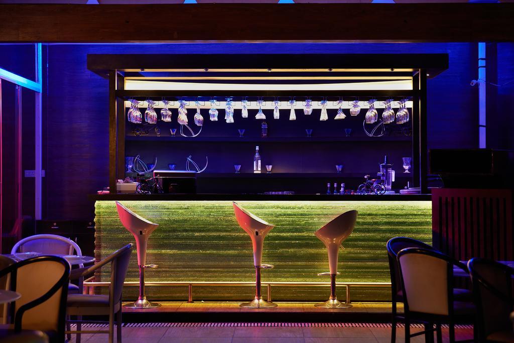 The Golden Oak Hotel Raipur  Ngoại thất bức ảnh