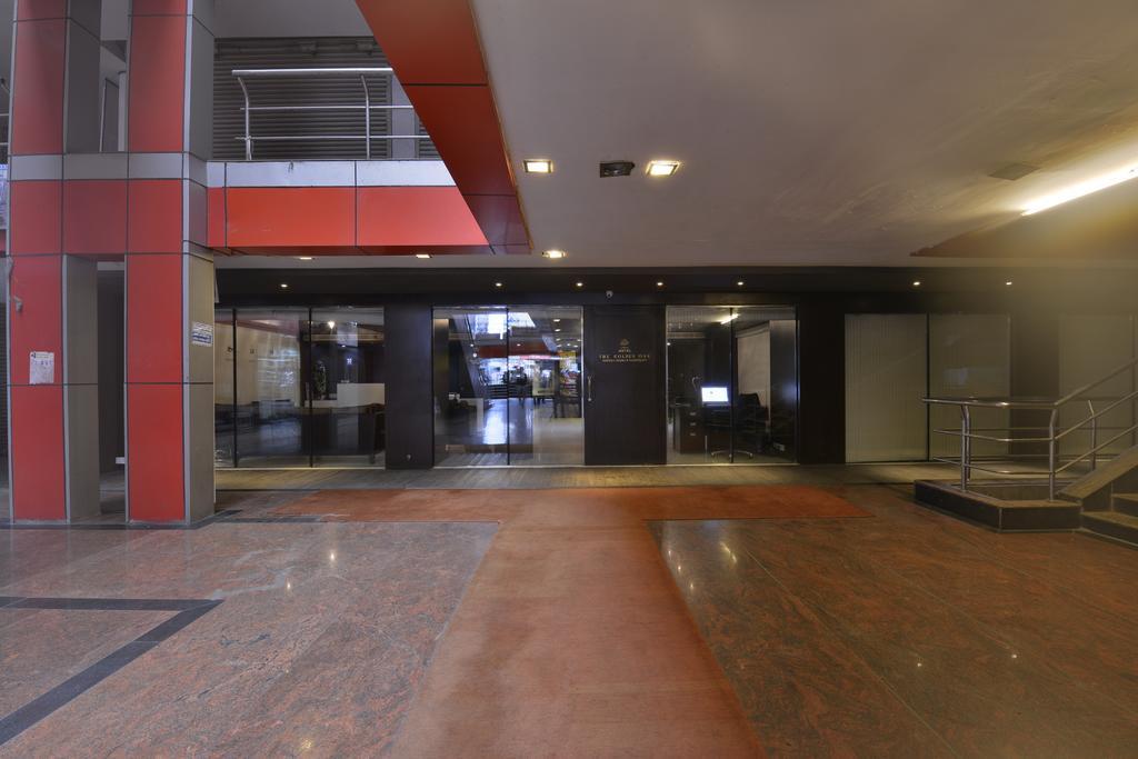 The Golden Oak Hotel Raipur  Ngoại thất bức ảnh
